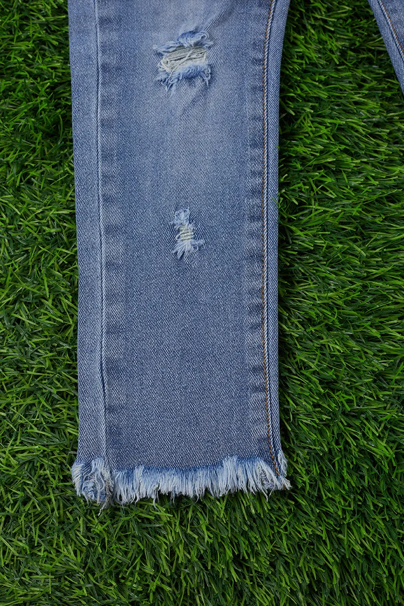 Distressed hem skinny jeans. png25113043-AMY