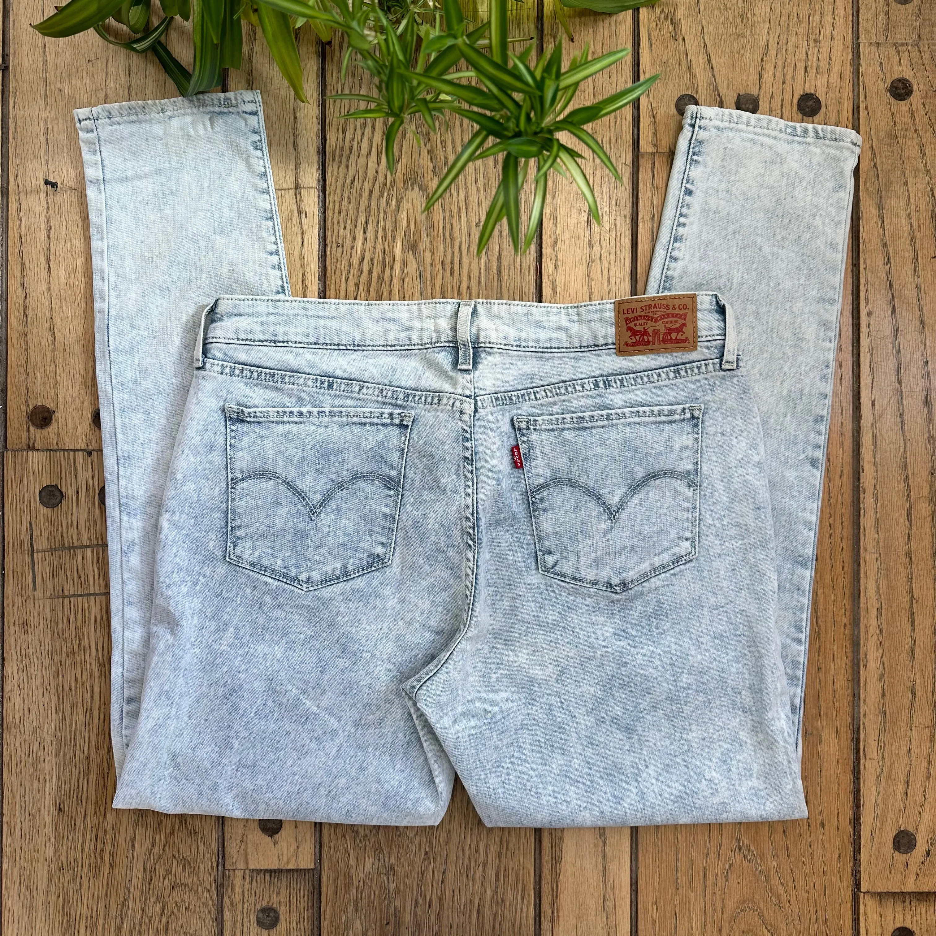 Light-wash Skinny Jeans