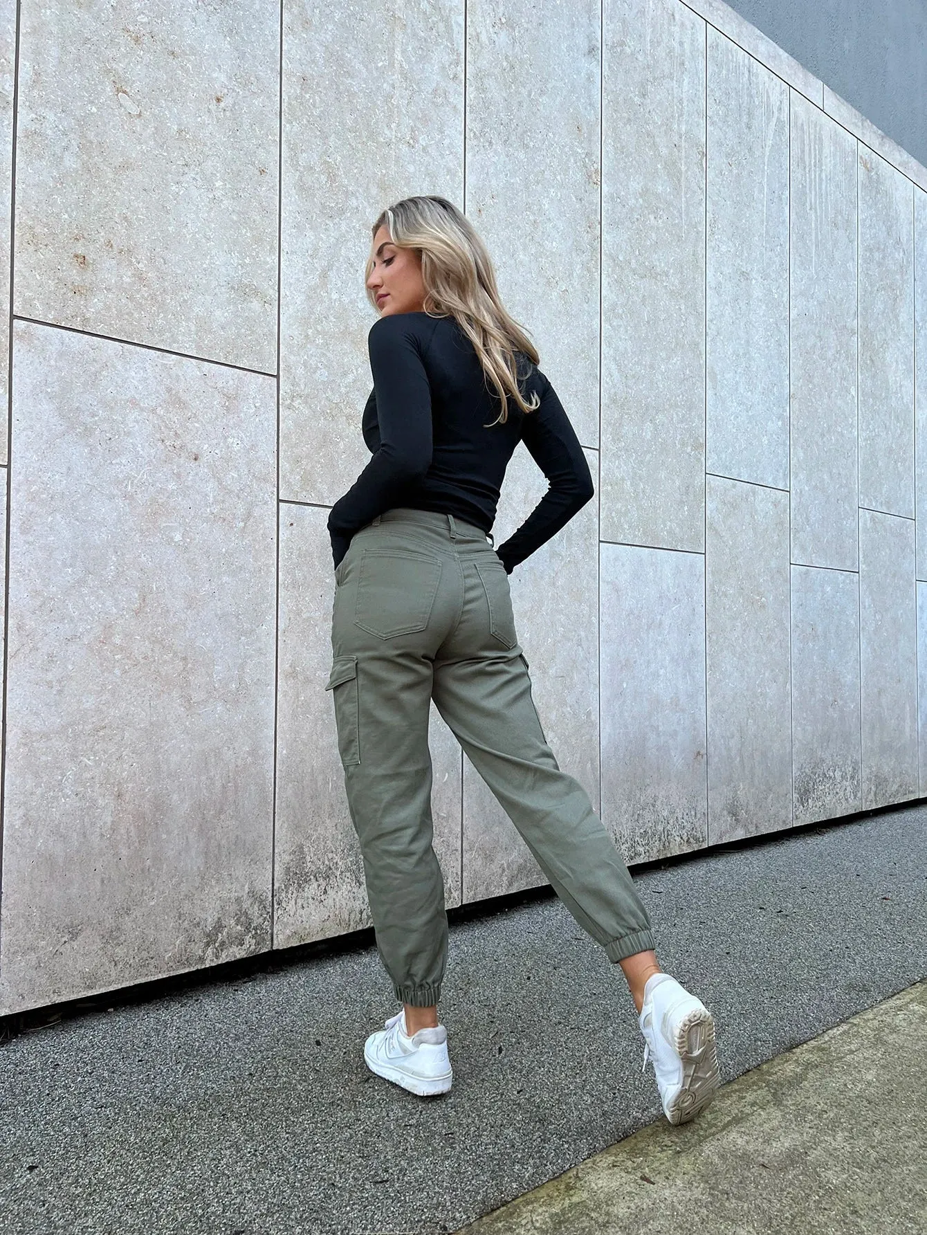 Regular Fit Cropped Denim Cargo Pants