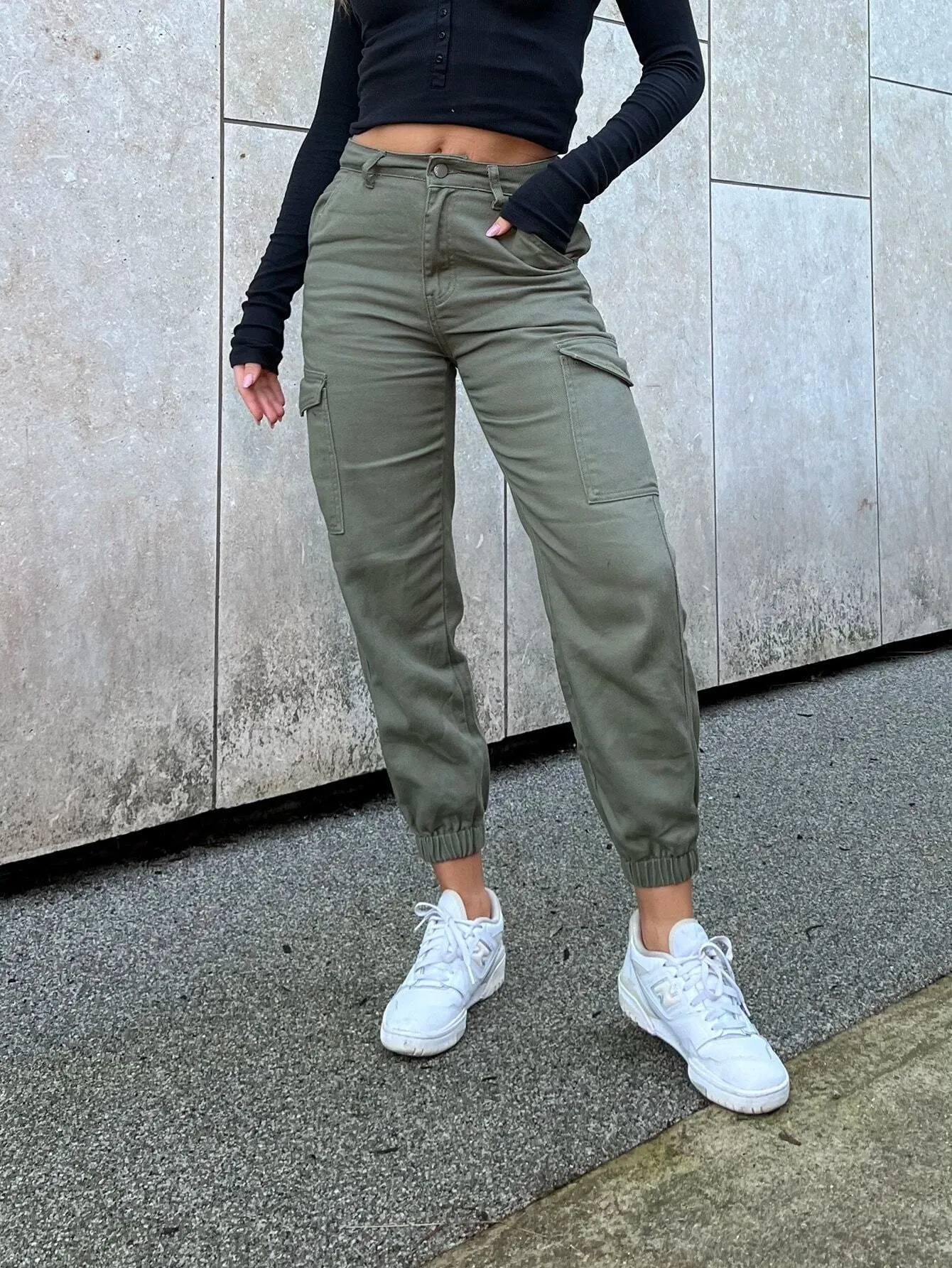 Regular Fit Cropped Denim Cargo Pants