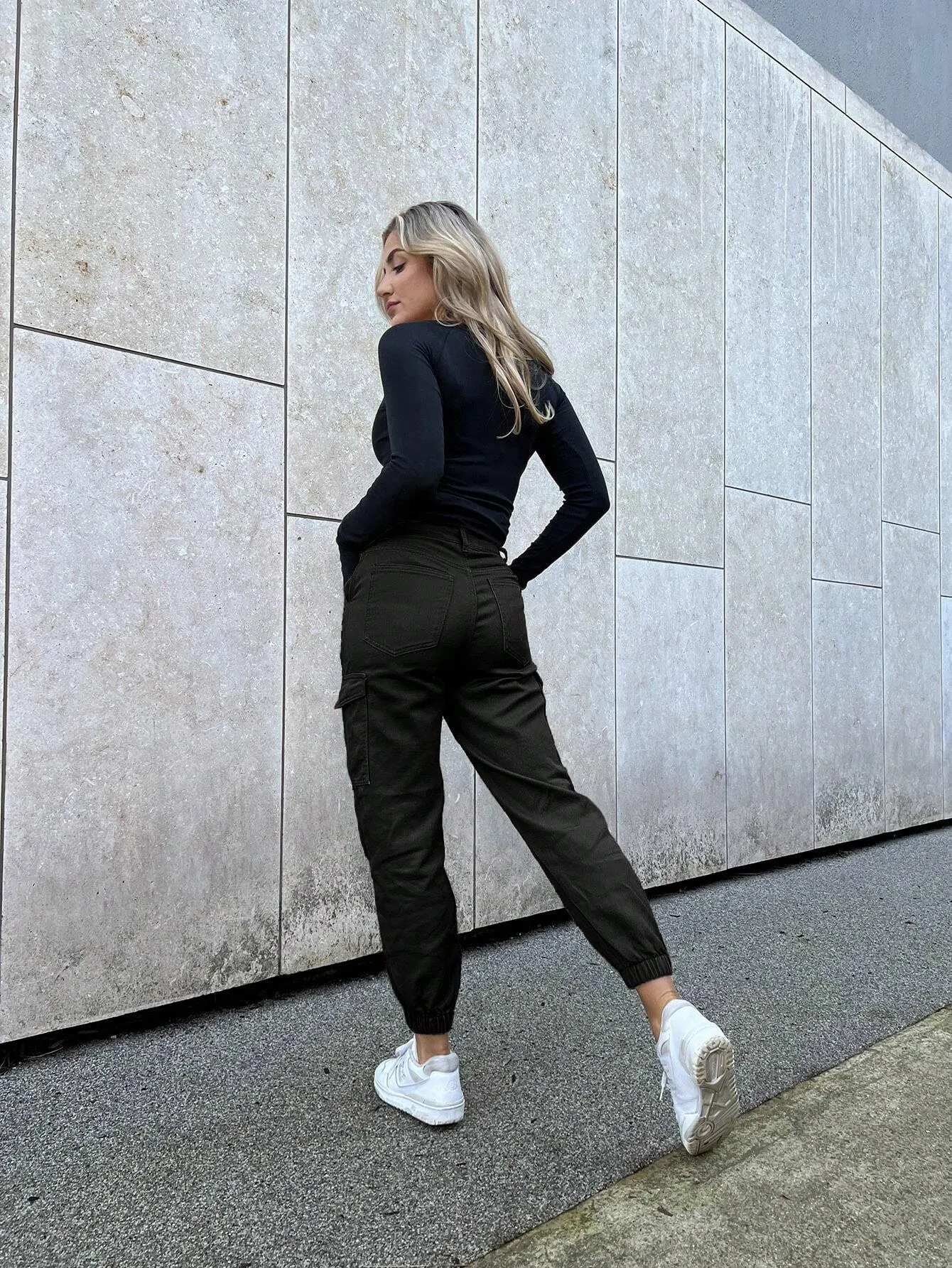 Regular Fit Cropped Denim Cargo Pants