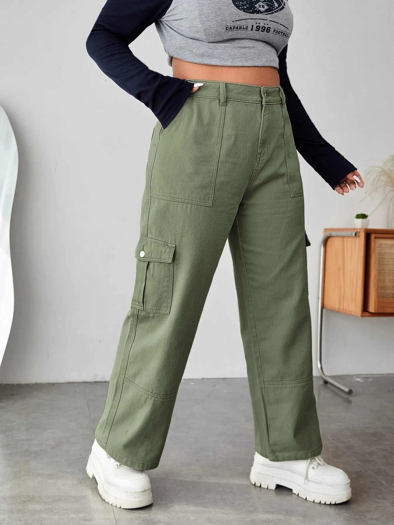 Regular Fit Side Cargo Jeans