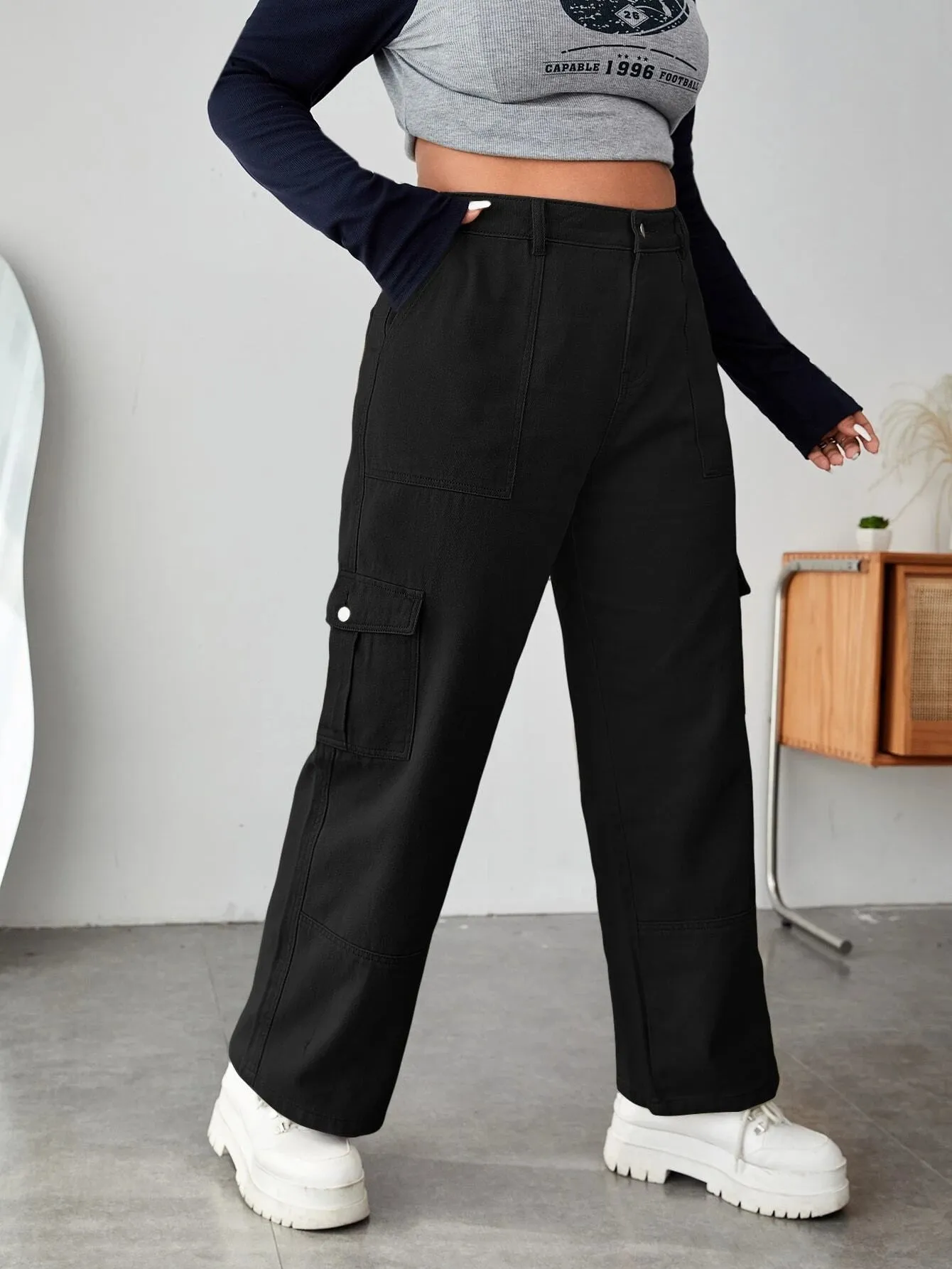 Regular Fit Side Cargo Jeans