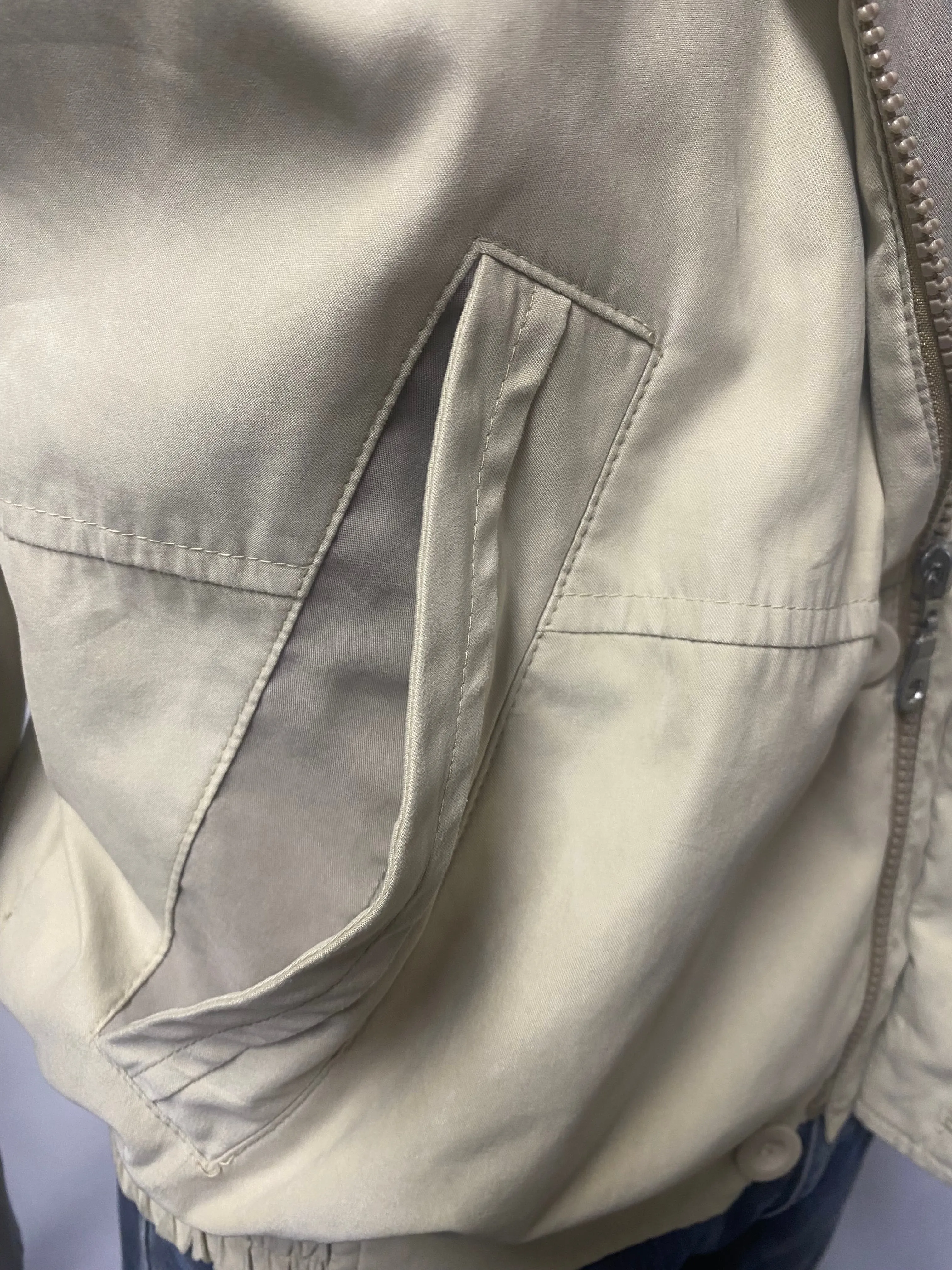 Trek and Travel Vintage Beige Lightweight Bomber Jacket Small
